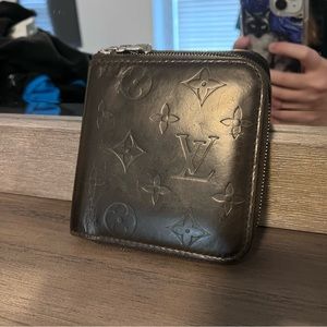 Louis Vuitton monogram zipper wallet